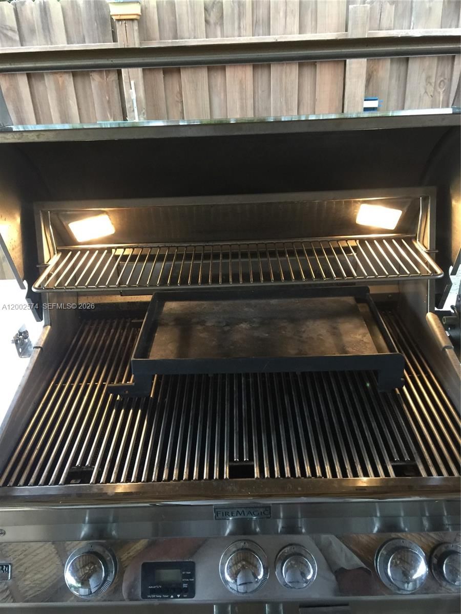 Real estate property located at 9837 194th St, Miami-dade, Bel Aire Sec 3, Cutler Bay, FL