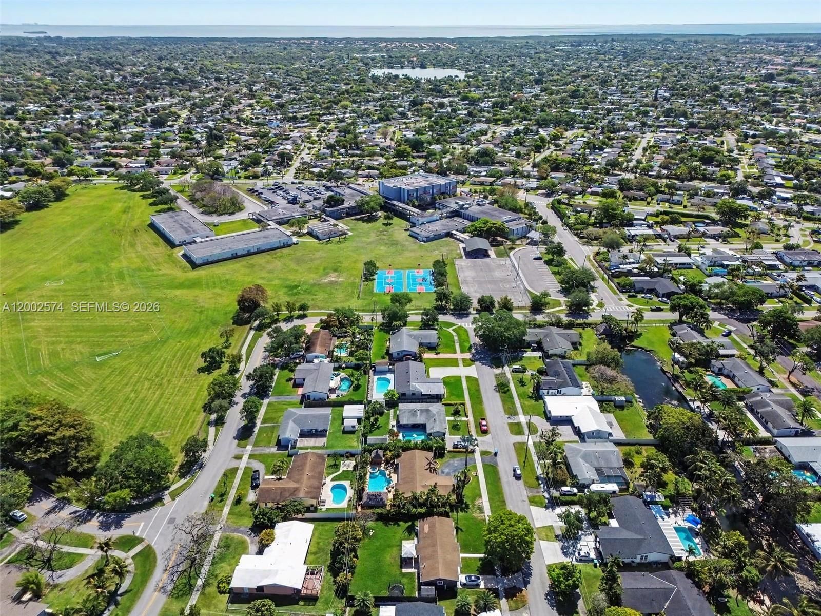 Real estate property located at 9837 194th St, Miami-dade, Bel Aire Sec 3, Cutler Bay, FL