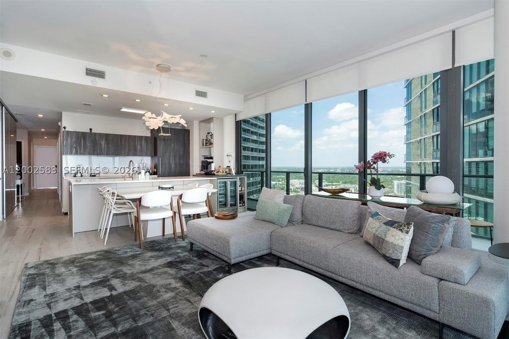 Real estate property located at 480 31st St #3007, Miami-dade, Gran Paraiso, Miami, FL