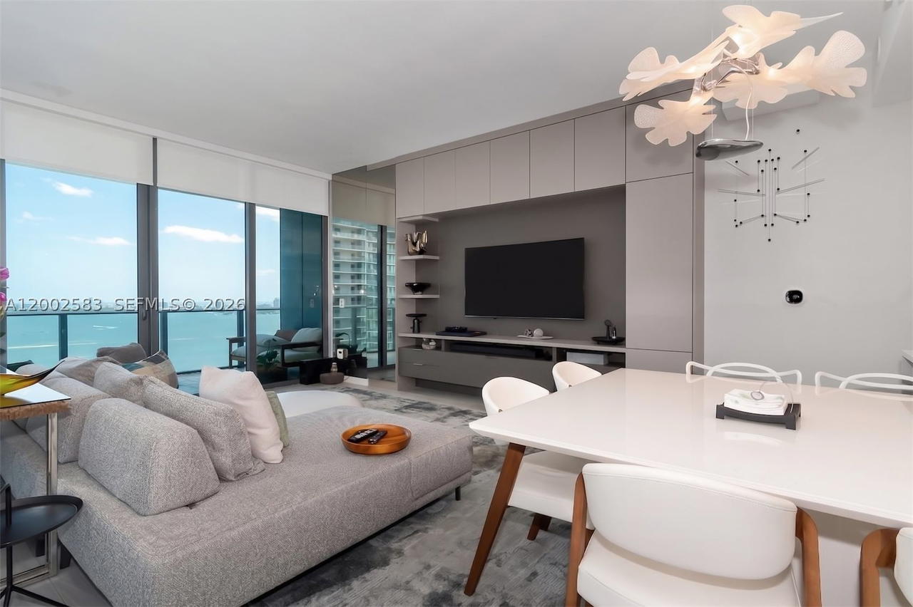Real estate property located at 480 31st St #3007, Miami-dade, Gran Paraiso, Miami, FL