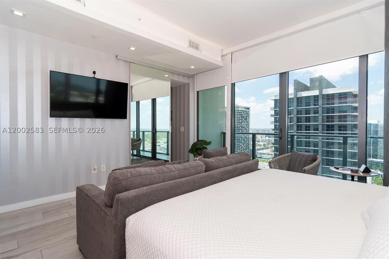 Real estate property located at 480 31st St #3007, Miami-dade, Gran Paraiso, Miami, FL
