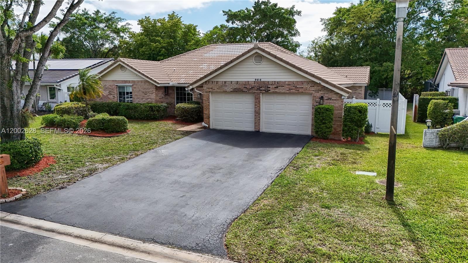 Real estate property located at 966 114th Ave, Broward, Cypress Run, Coral Springs, FL