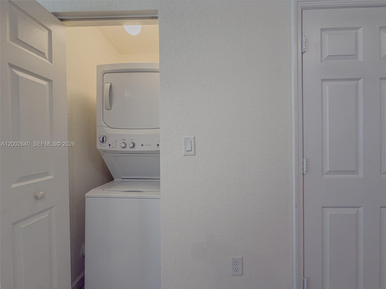 Real estate property located at 10629 32nd Ln, Miami-dade, Aquabella Section Two, Hialeah, FL