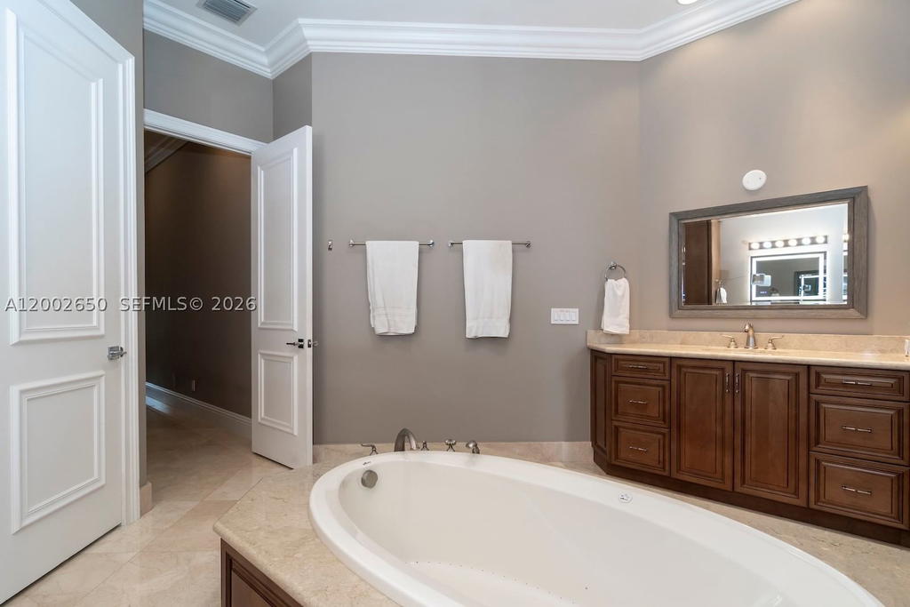Real estate property located at 651 Sweet Bay Ave, Broward, Enclave 2nd Sec, Plantation, FL