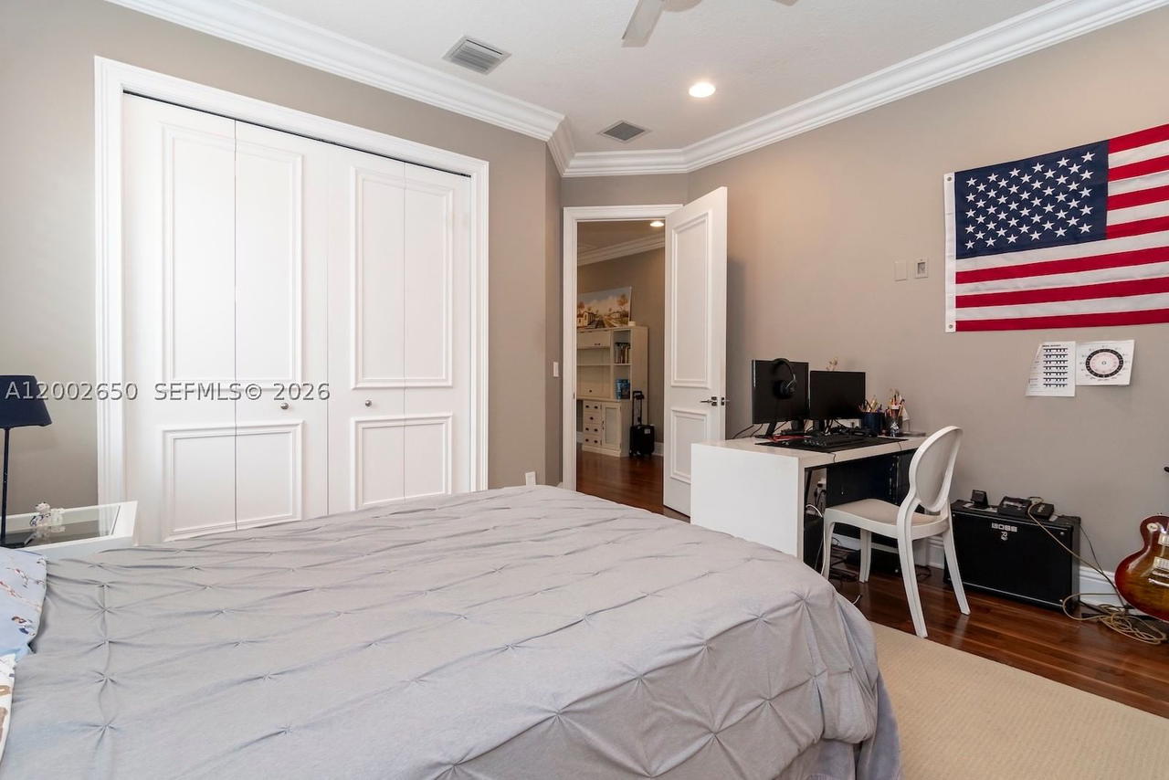 Real estate property located at 651 Sweet Bay Ave, Broward, Enclave 2nd Sec, Plantation, FL