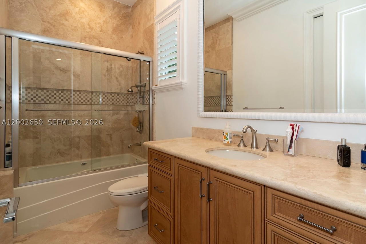 Real estate property located at 651 Sweet Bay Ave, Broward, Enclave 2nd Sec, Plantation, FL