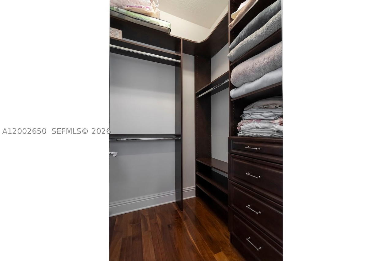 Real estate property located at 651 Sweet Bay Ave, Broward, Enclave 2nd Sec, Plantation, FL