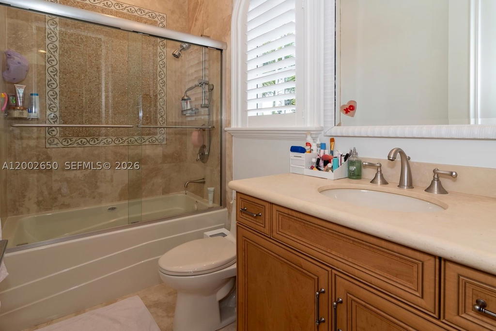 Real estate property located at 651 Sweet Bay Ave, Broward, Enclave 2nd Sec, Plantation, FL
