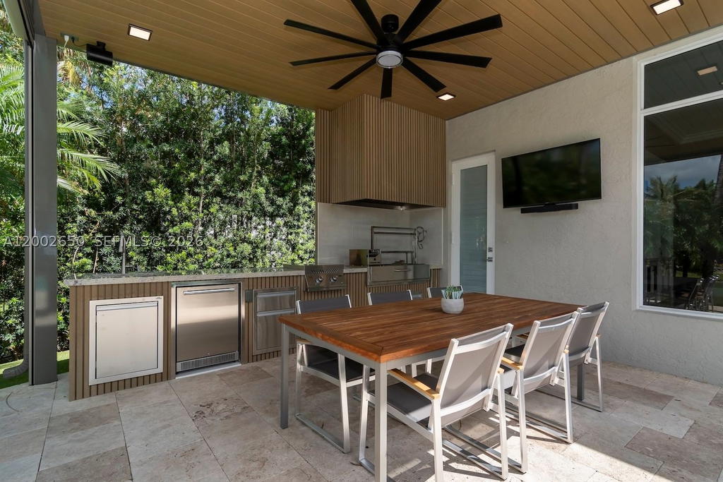 Real estate property located at 651 Sweet Bay Ave, Broward, Enclave 2nd Sec, Plantation, FL