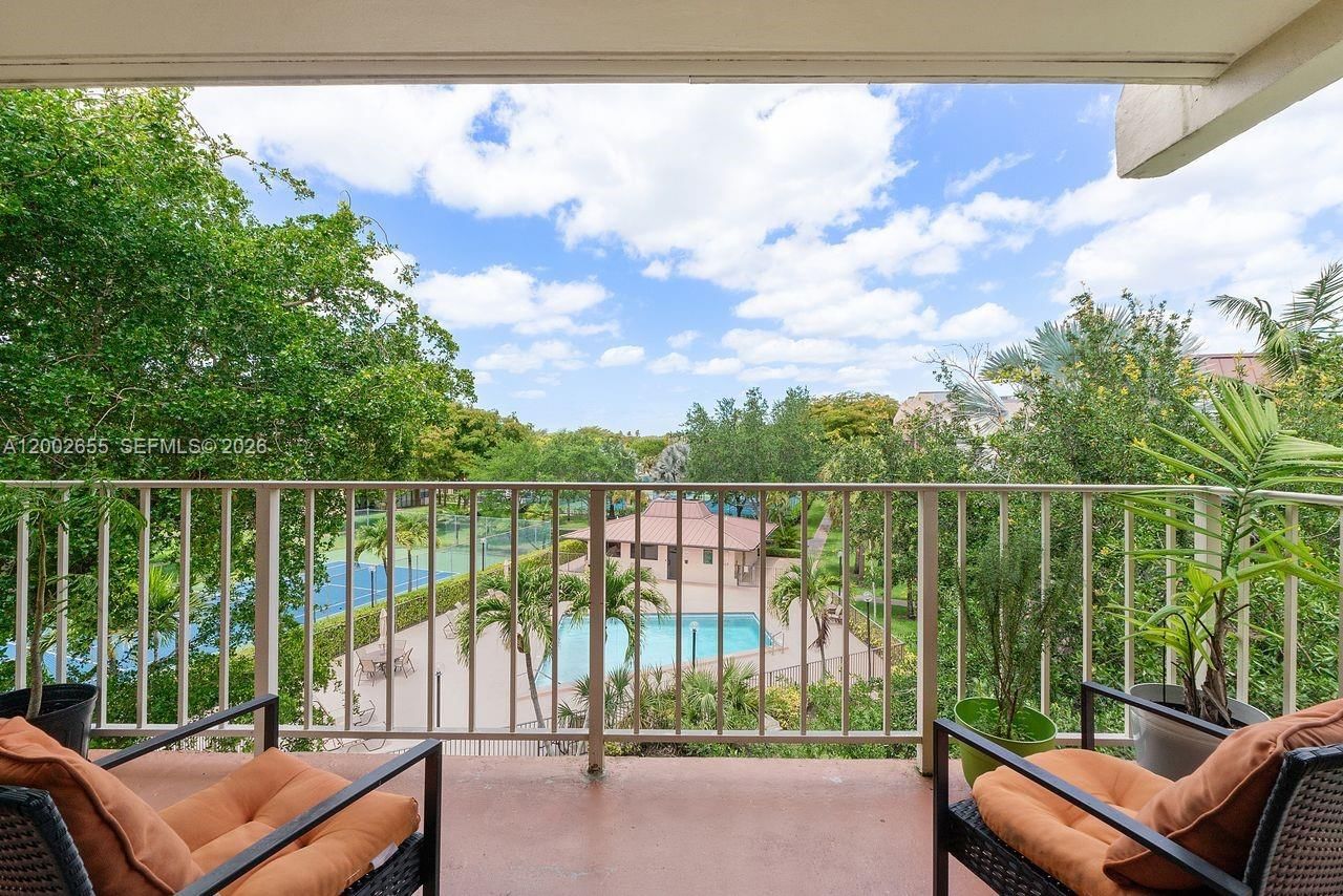 Real estate property located at 13100 92nd Ave A-PH11, Miami-dade, Village At The Falls Cond, Miami, FL