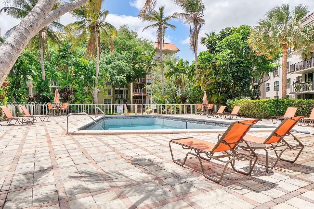 Real estate property located at 13100 92nd Ave A-PH11, Miami-dade, Village At The Falls Cond, Miami, FL