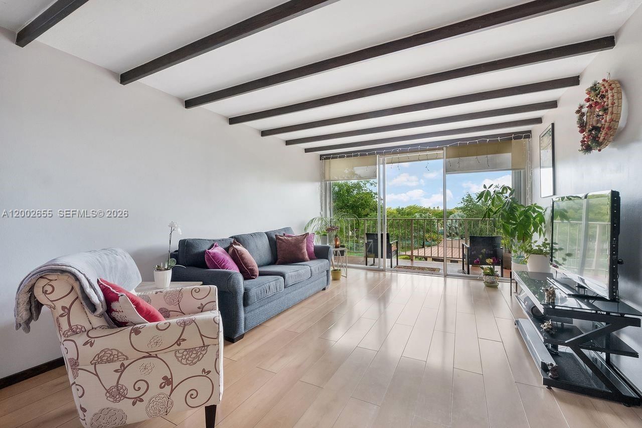 Real estate property located at 13100 92nd Ave A-PH11, Miami-dade, Village At The Falls Cond, Miami, FL