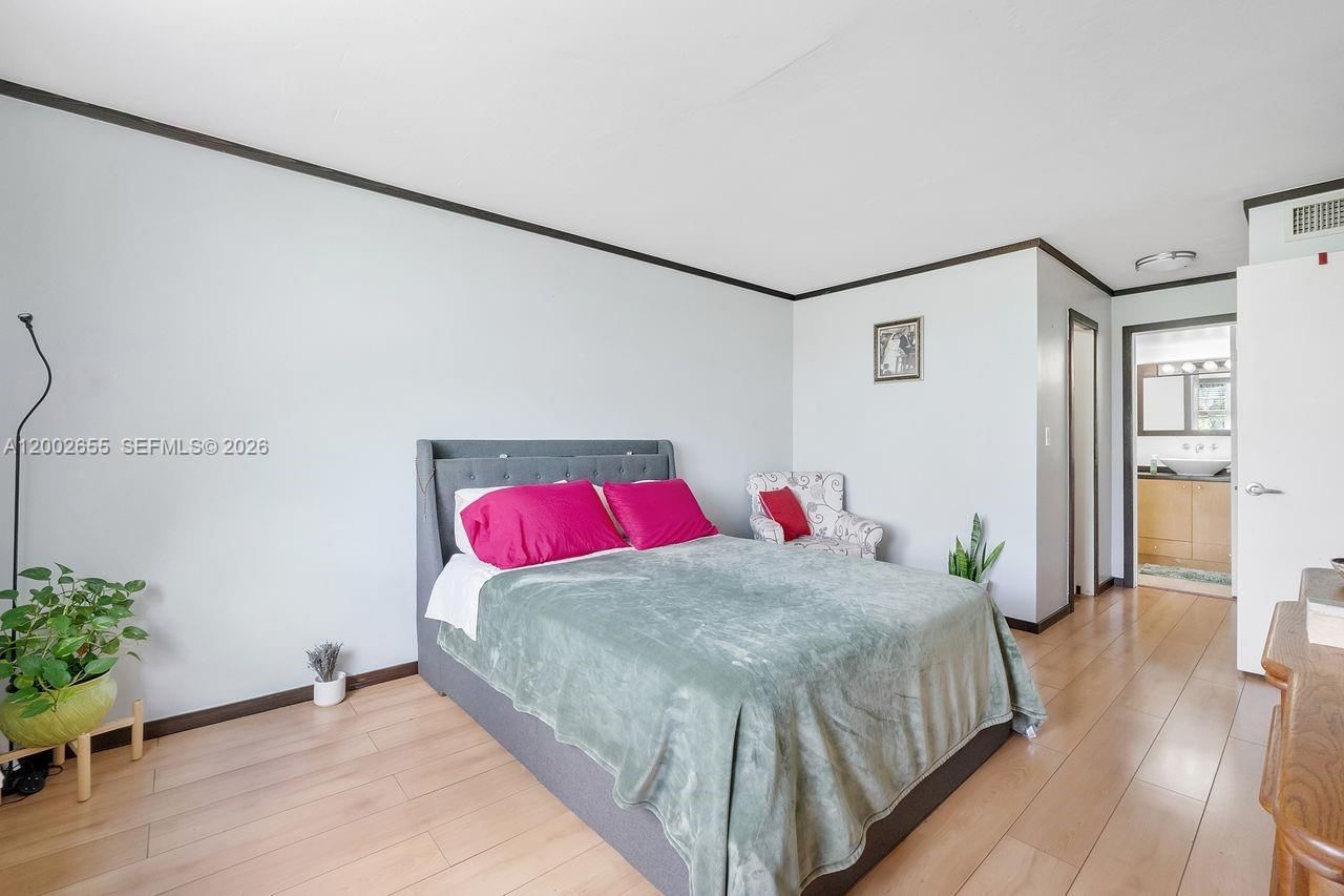 Real estate property located at 13100 92nd Ave A-PH11, Miami-dade, Village At The Falls Cond, Miami, FL