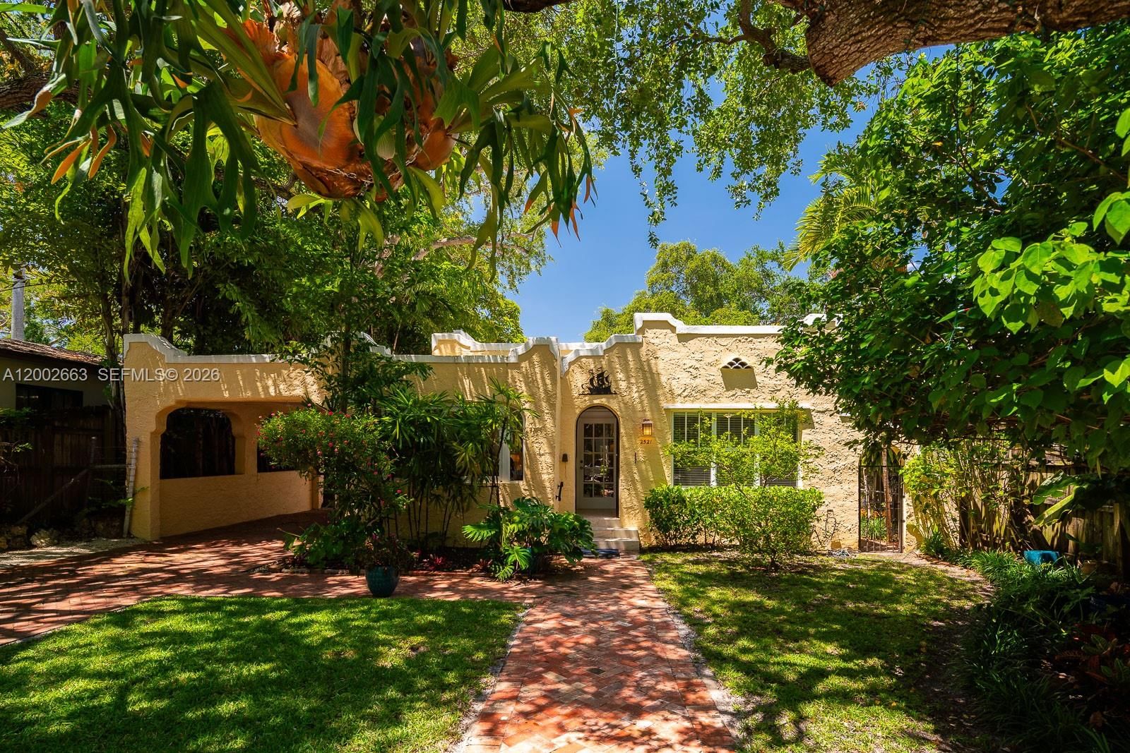 Real estate property located at 2521 Inagua Ave, Miami-dade, King Park, Coconut Grove, FL