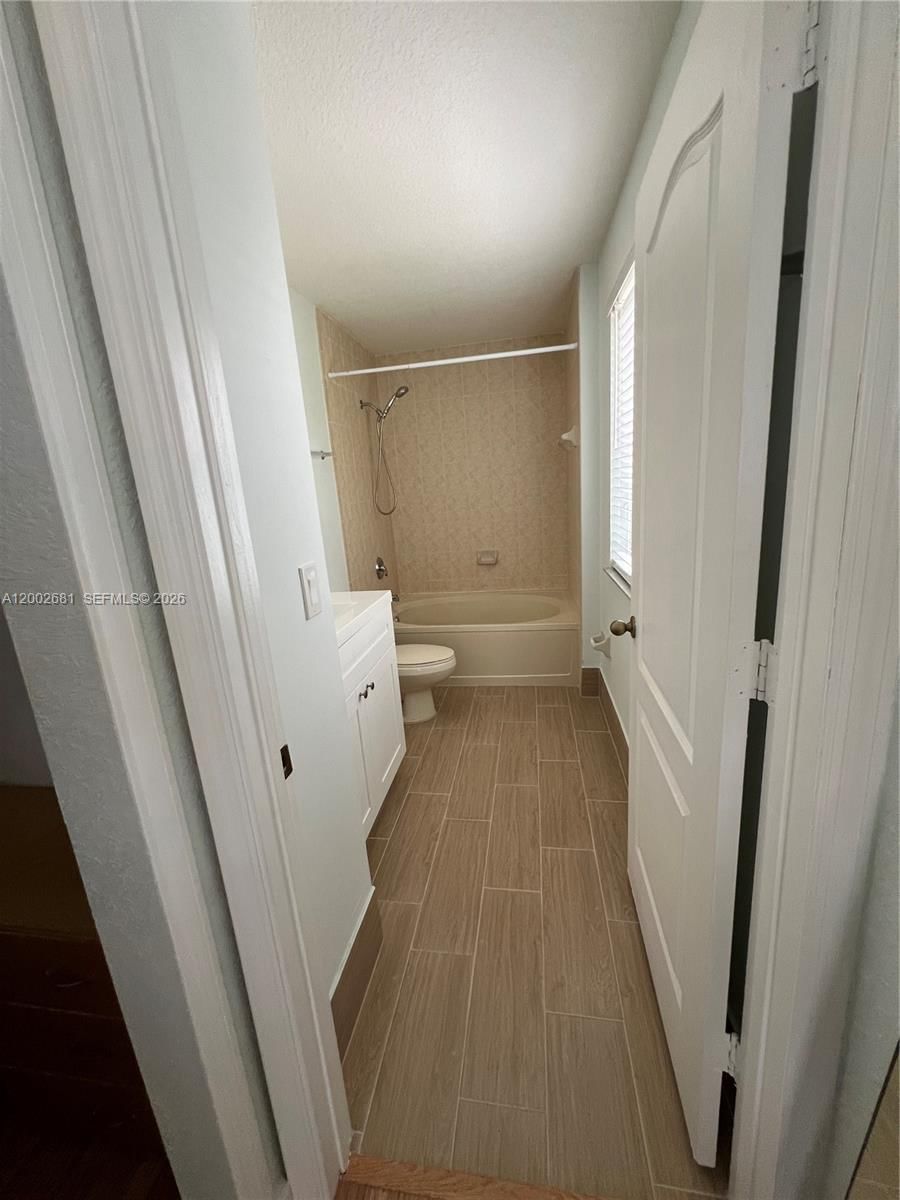 Real estate property located at 4455 160th Ave #201, Broward, Courtyards Four Condo, Miramar, FL