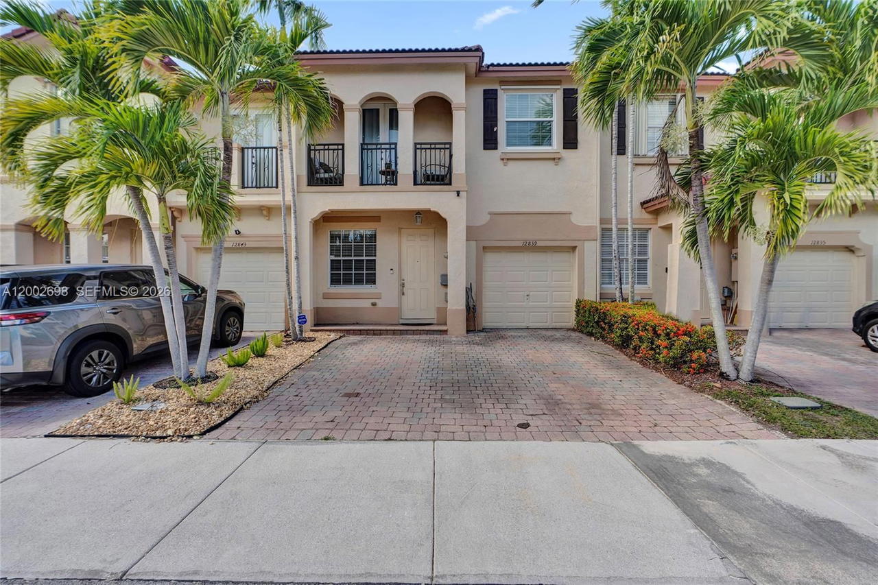 Real estate property located at 12839 135th Ter, Miami-dade, Courts At Tuscany, Miami, FL