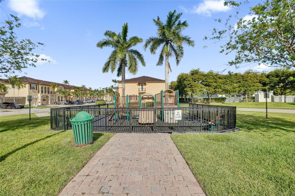 Real estate property located at 12839 135th Ter, Miami-dade, Courts At Tuscany, Miami, FL