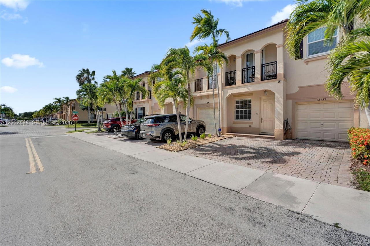Real estate property located at 12839 135th Ter, Miami-dade, Courts At Tuscany, Miami, FL