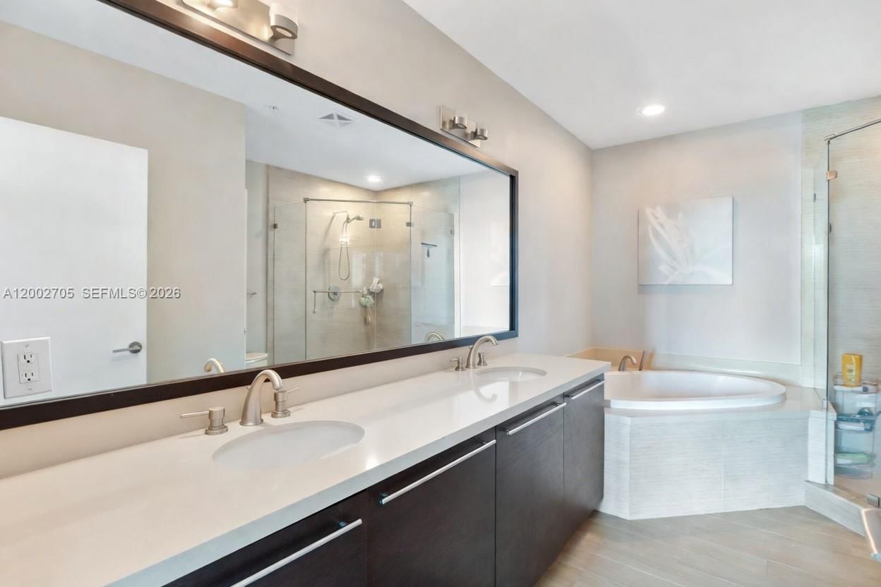 Real estate property located at 7930 East Dr #1505, Miami-dade, Eloquence On The Bay Cond, North Bay Village, FL