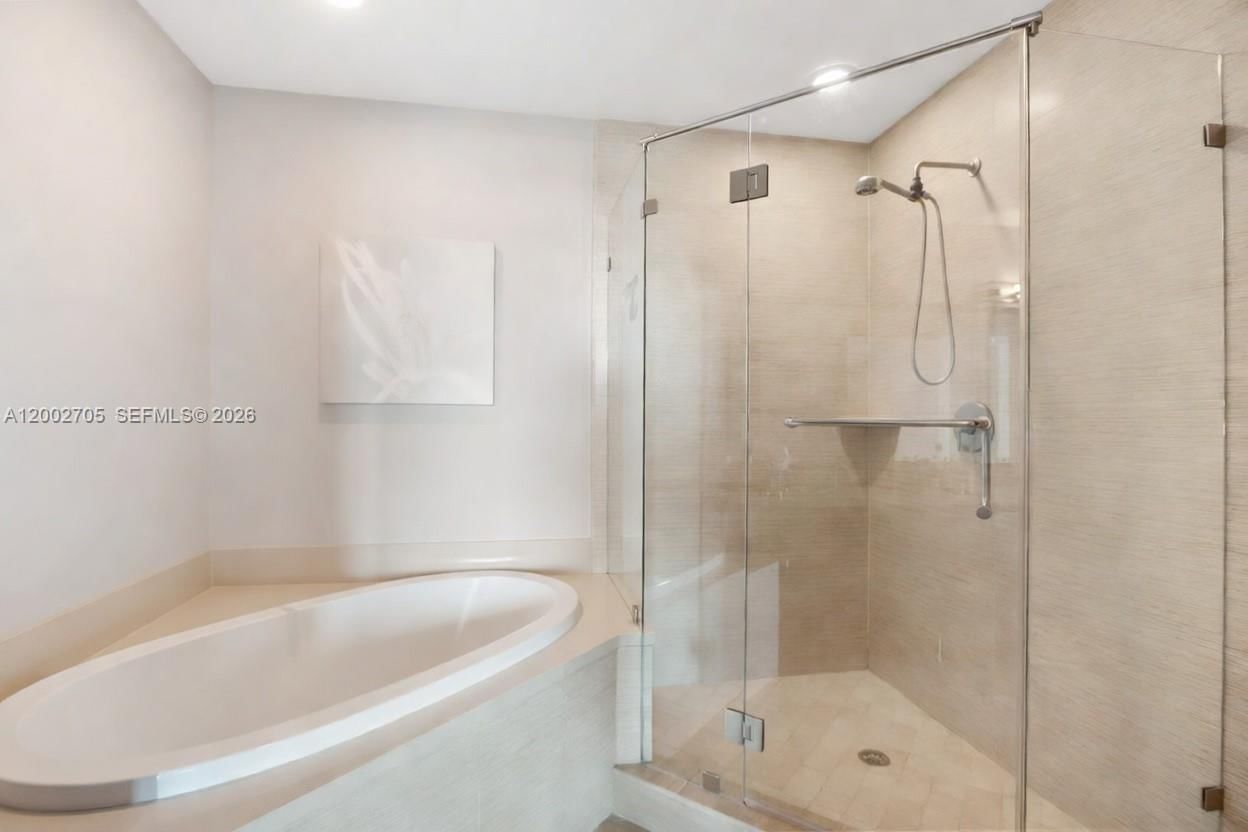 Real estate property located at 7930 East Dr #1505, Miami-dade, Eloquence On The Bay Cond, North Bay Village, FL