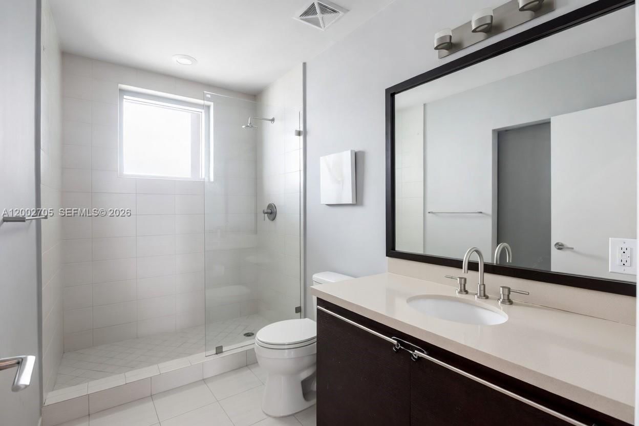 Real estate property located at 7930 East Dr #1505, Miami-dade, Eloquence On The Bay Cond, North Bay Village, FL