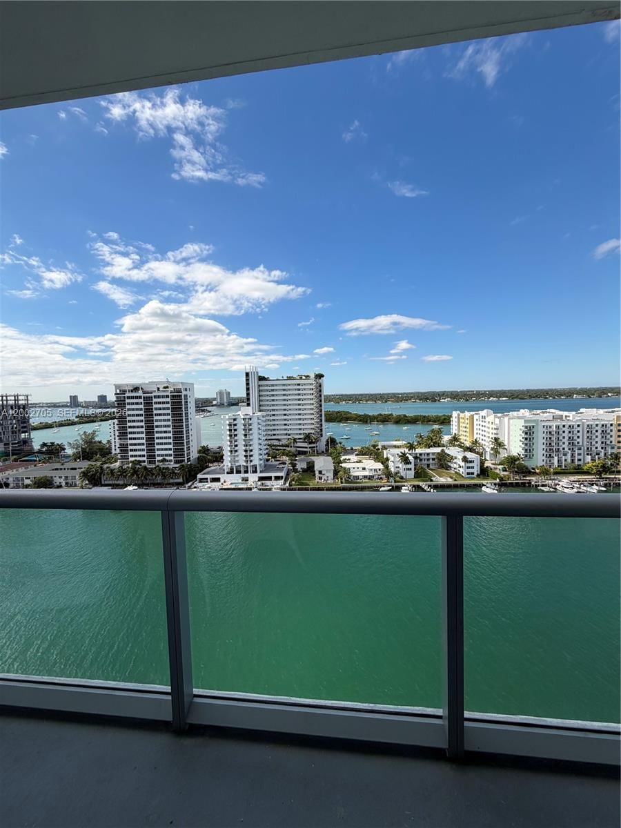 Real estate property located at 7930 East Dr #1505, Miami-dade, Eloquence On The Bay Cond, North Bay Village, FL