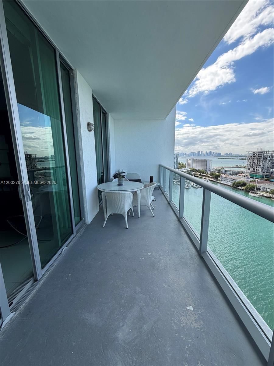 Real estate property located at 7930 East Dr #1505, Miami-dade, Eloquence On The Bay Cond, North Bay Village, FL