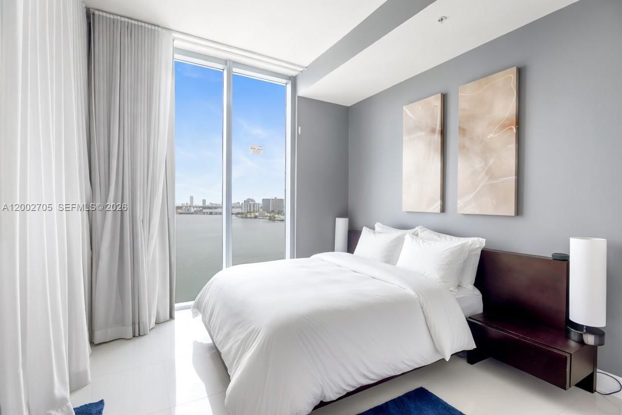 Real estate property located at 7930 East Dr #1505, Miami-dade, Eloquence On The Bay Cond, North Bay Village, FL