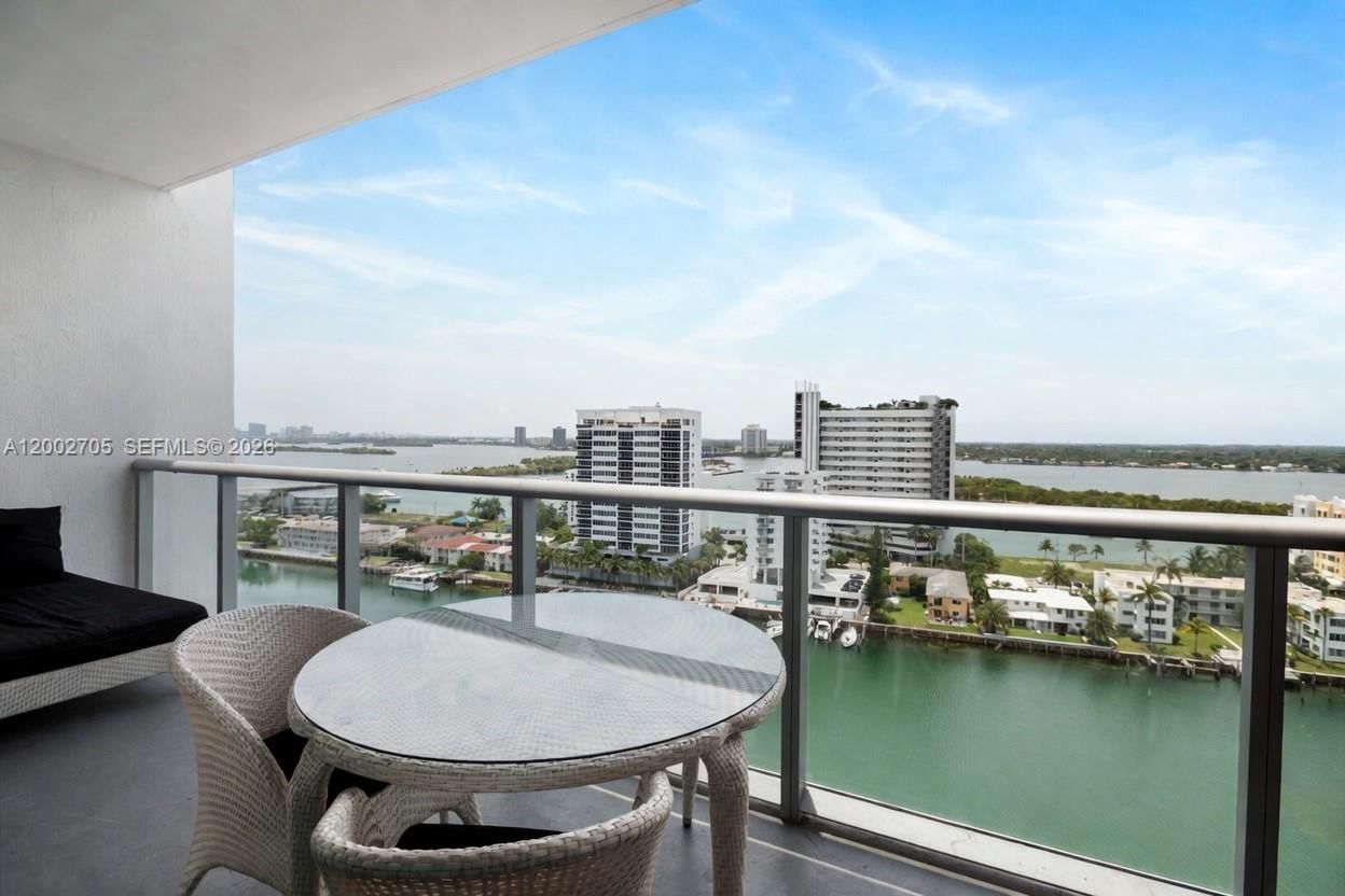 Real estate property located at 7930 East Dr #1505, Miami-dade, Eloquence On The Bay Cond, North Bay Village, FL