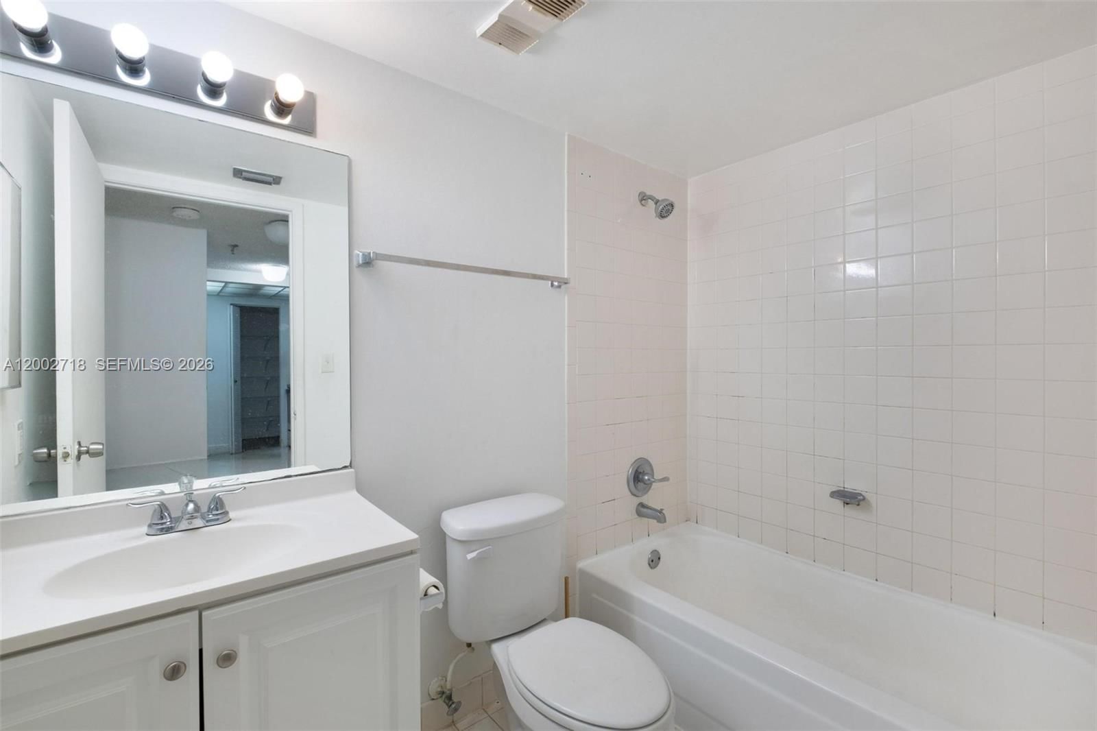 Real estate property located at 800 Miami Ave E-1110, Miami-dade, Madison Downtown Condo, Miami, FL