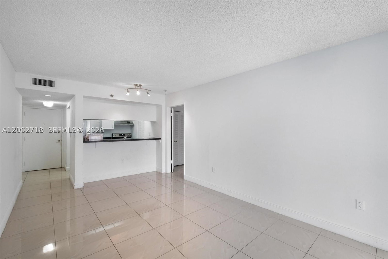 Real estate property located at 800 Miami Ave E-1110, Miami-dade, Madison Downtown Condo, Miami, FL