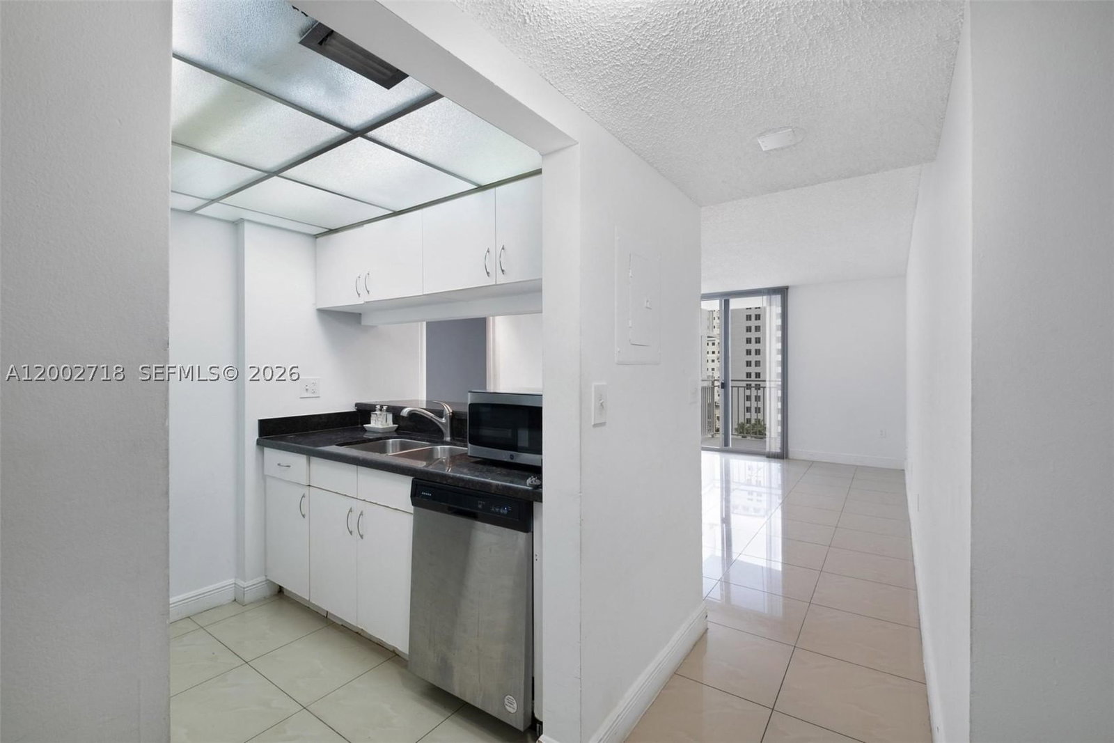 Real estate property located at 800 Miami Ave E-1110, Miami-dade, Madison Downtown Condo, Miami, FL