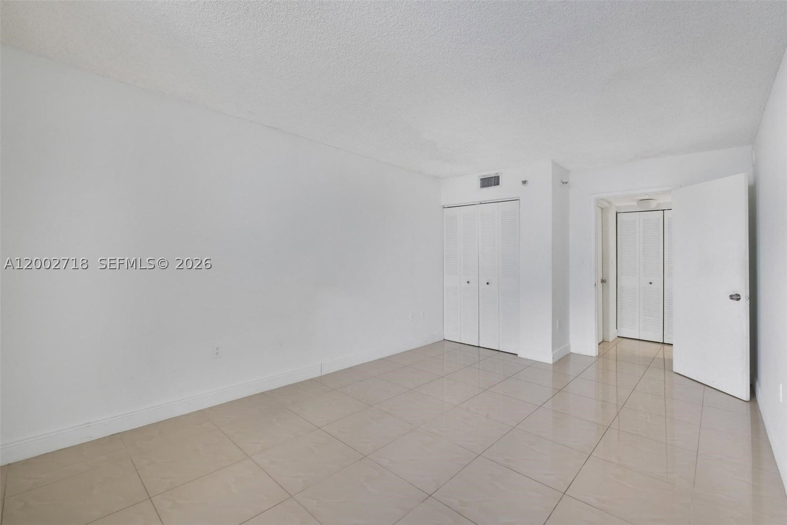 Real estate property located at 800 Miami Ave E-1110, Miami-dade, Madison Downtown Condo, Miami, FL