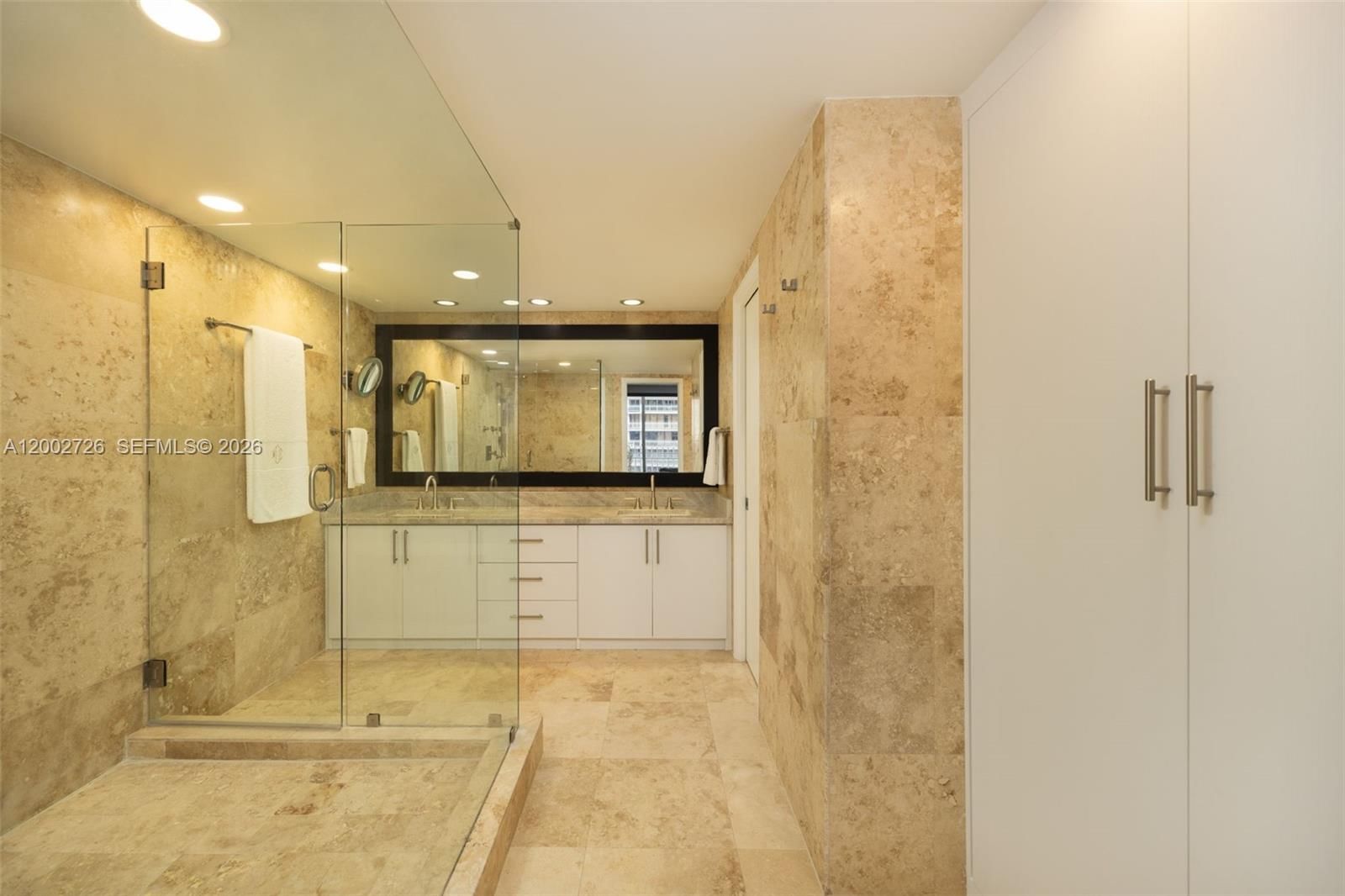 Real estate property located at 2 Grove Isle Dr B1109, Miami-dade, Grove Isle Condo, Coconut Grove, FL