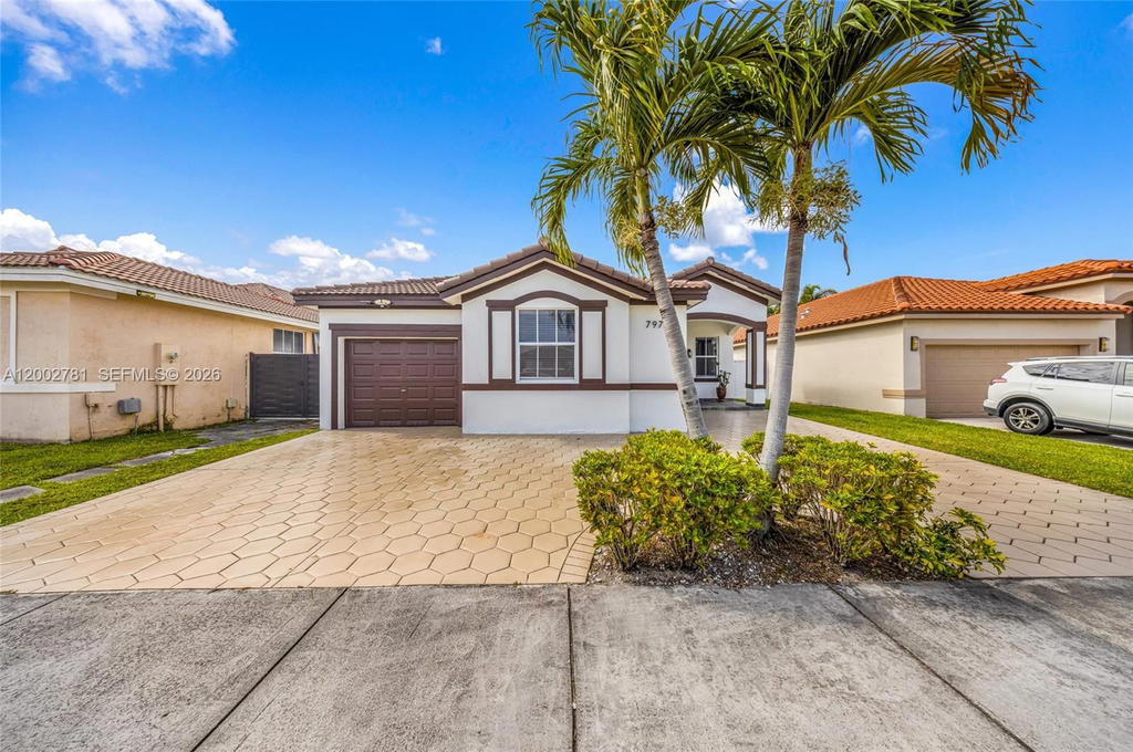 Real estate property located at 7972 198th St, Miami-dade, Spanish Lakes 2nd Addn, Hialeah, FL