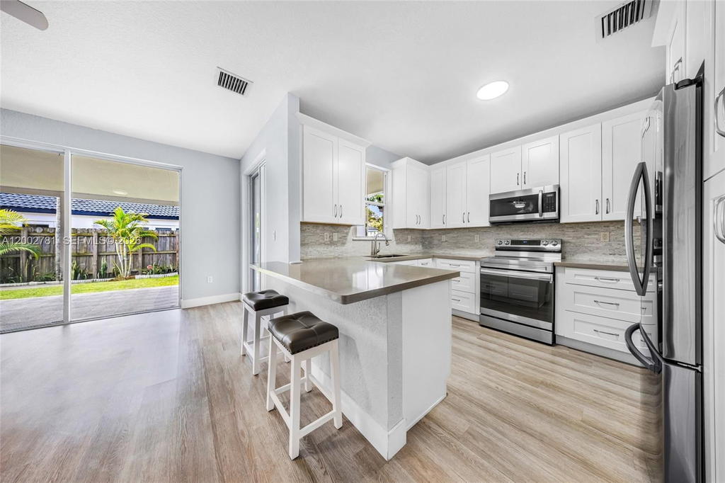 Real estate property located at 7972 198th St, Miami-dade, Spanish Lakes 2nd Addn, Hialeah, FL