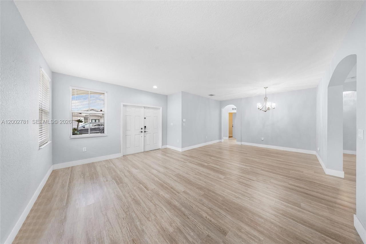 Real estate property located at 7972 198th St, Miami-dade, Spanish Lakes 2nd Addn, Hialeah, FL