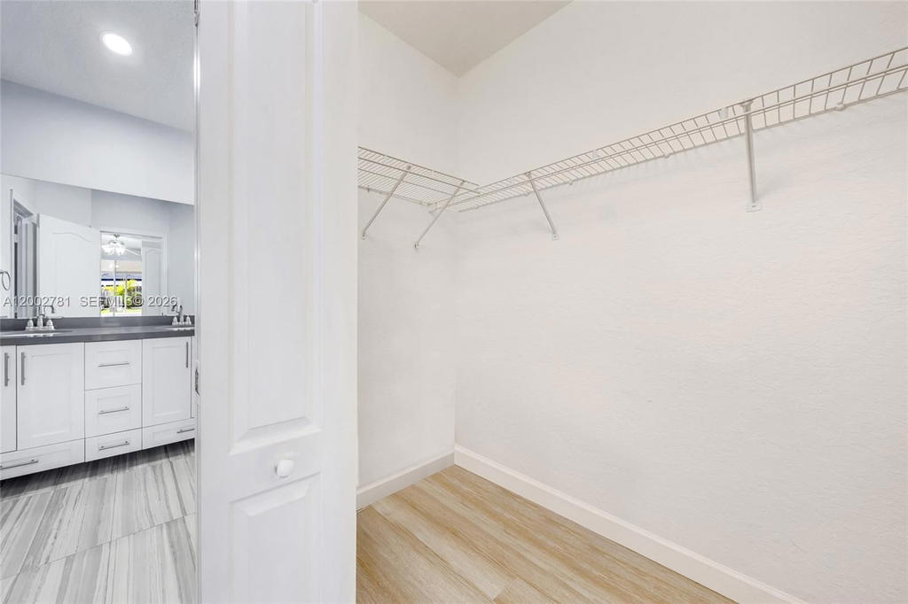 Real estate property located at 7972 198th St, Miami-dade, Spanish Lakes 2nd Addn, Hialeah, FL