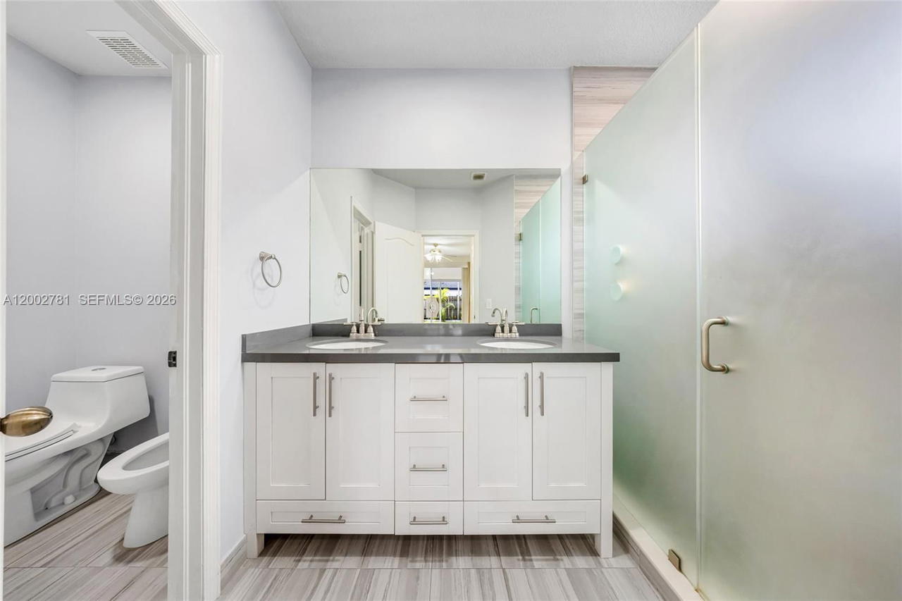 Real estate property located at 7972 198th St, Miami-dade, Spanish Lakes 2nd Addn, Hialeah, FL