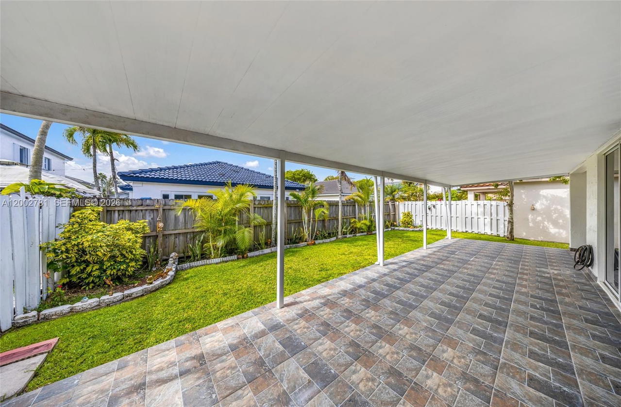 Real estate property located at 7972 198th St, Miami-dade, Spanish Lakes 2nd Addn, Hialeah, FL