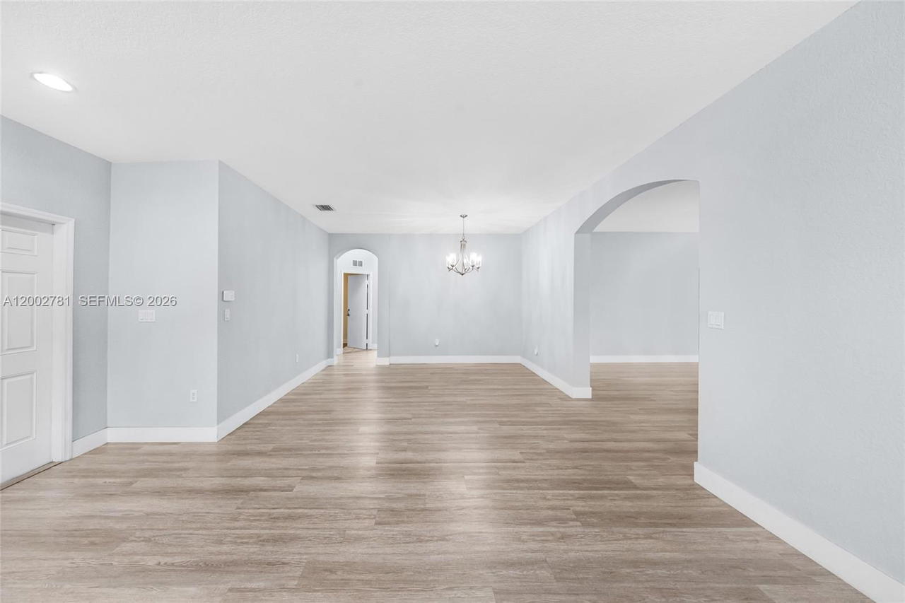 Real estate property located at 7972 198th St, Miami-dade, Spanish Lakes 2nd Addn, Hialeah, FL
