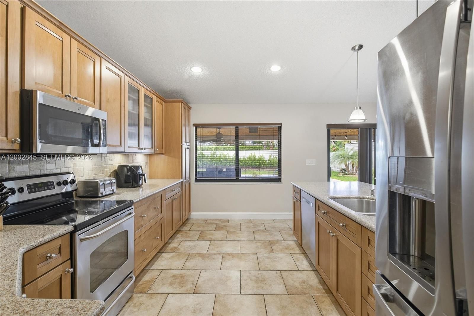 Real estate property located at 921 Monticello Ave, Broward, Shenandoah Section One, Davie, FL