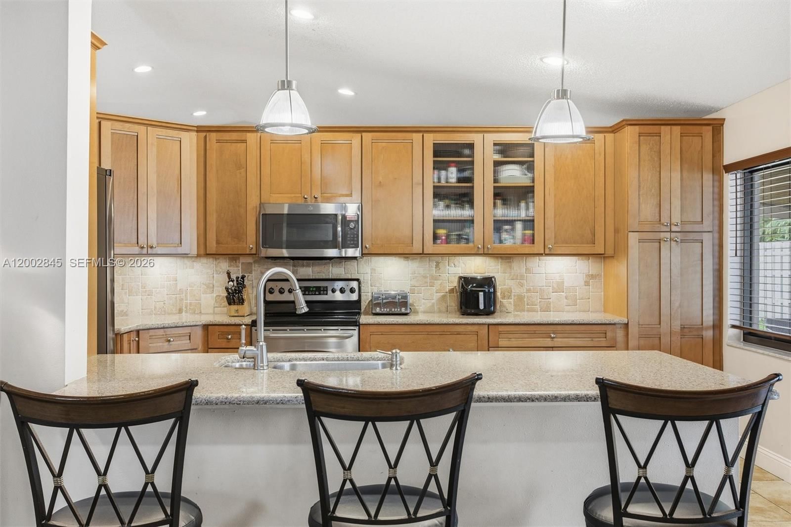 Real estate property located at 921 Monticello Ave, Broward, Shenandoah Section One, Davie, FL