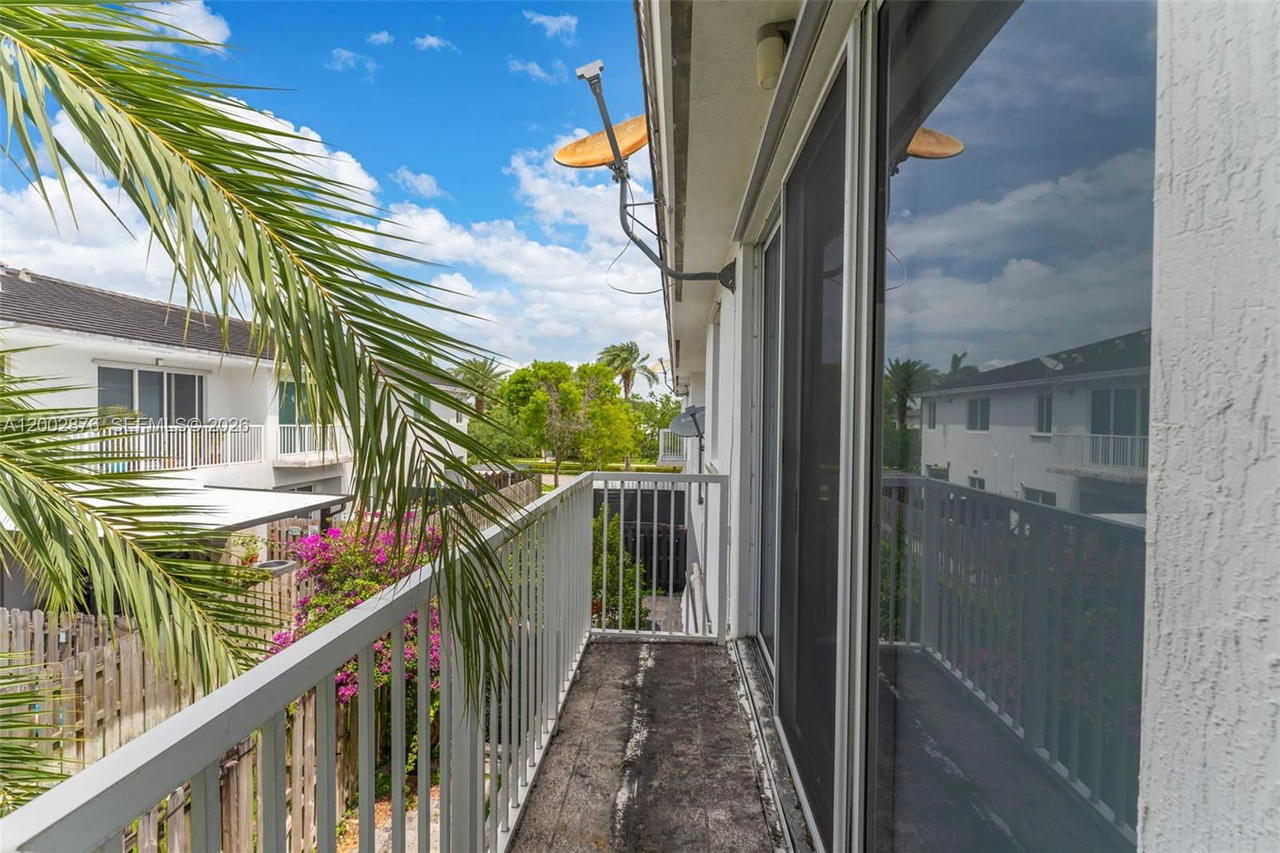 Real estate property located at 17624 149th Pl, Miami-dade, Venetian Parc, Miami, FL