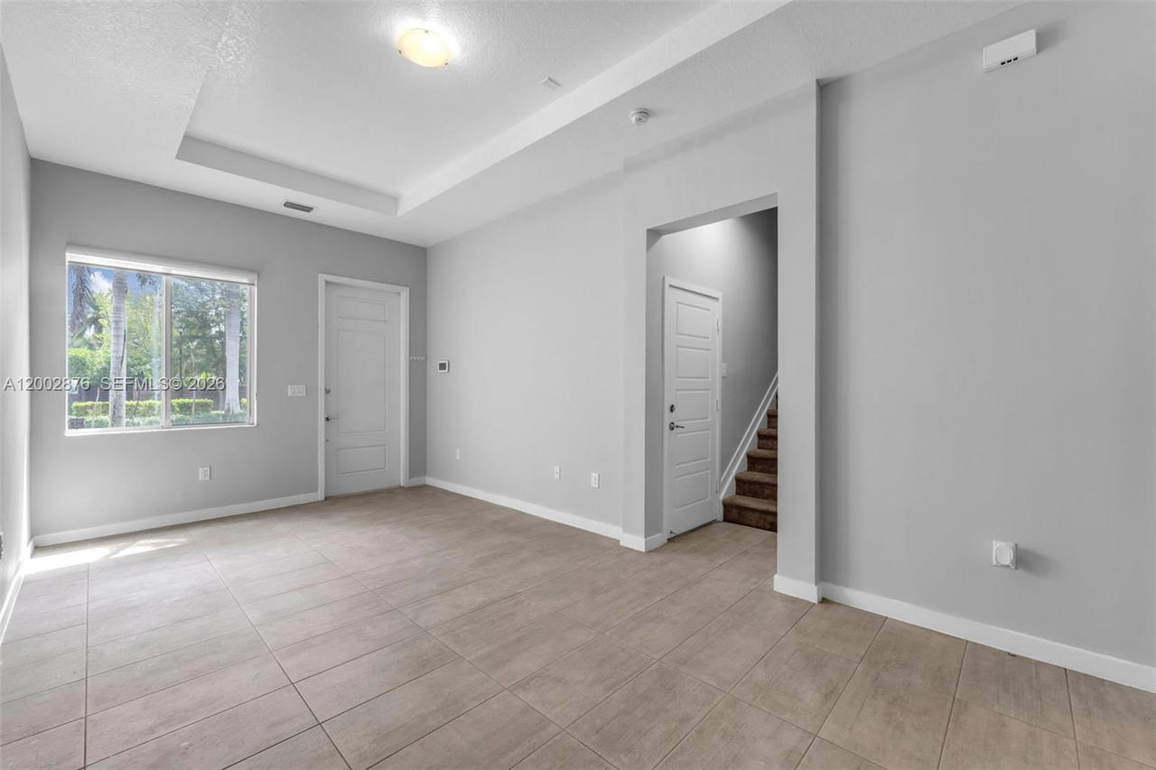 Real estate property located at 17624 149th Pl, Miami-dade, Venetian Parc, Miami, FL