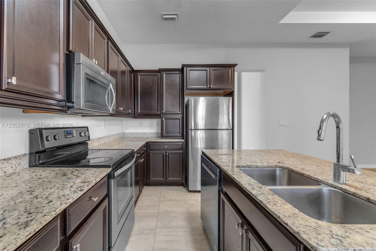 Real estate property located at 17624 149th Pl, Miami-dade, Venetian Parc, Miami, FL