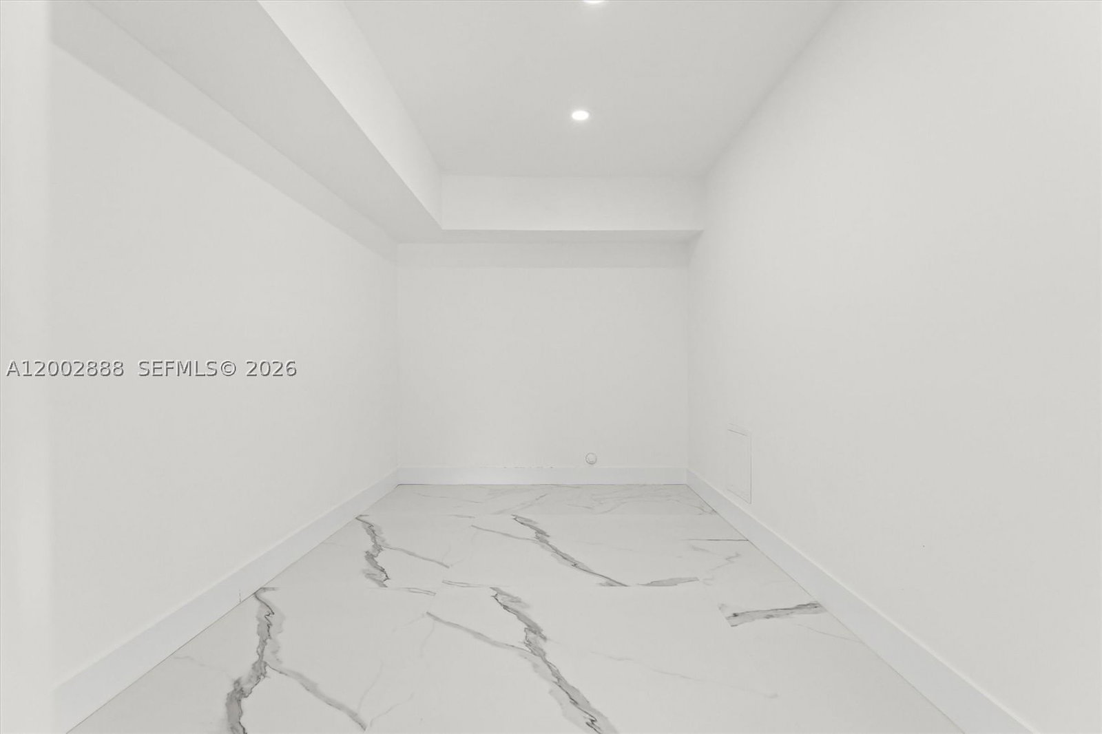 Real estate property located at 19731 24th Ave, Miami-dade, Enchanted Lake Sec 5, Miami, FL