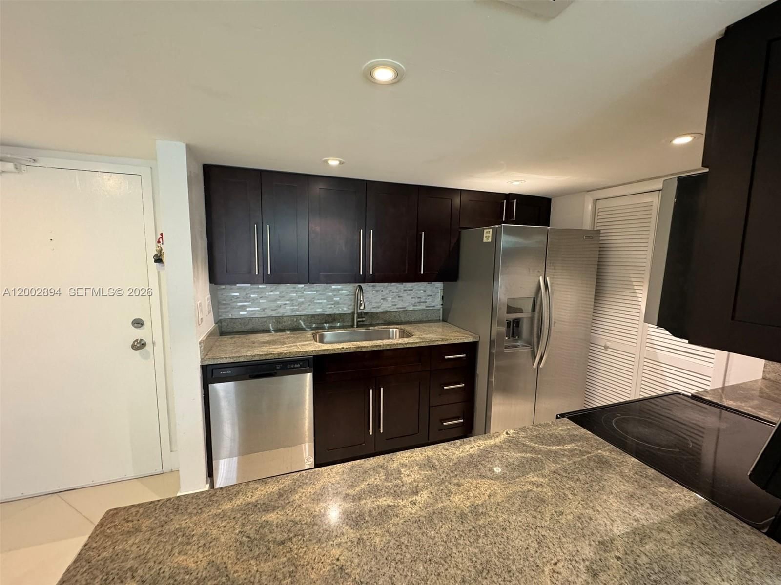 Real estate property located at 240 Lakeview Dr #112, Broward, Building Ten Of Racquet C, Weston, FL