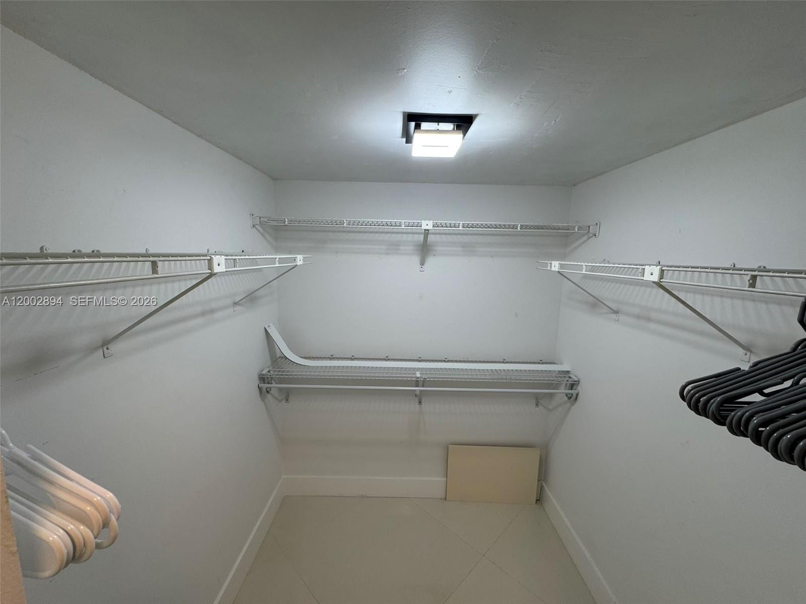 Real estate property located at 240 Lakeview Dr #112, Broward, Building Ten Of Racquet C, Weston, FL