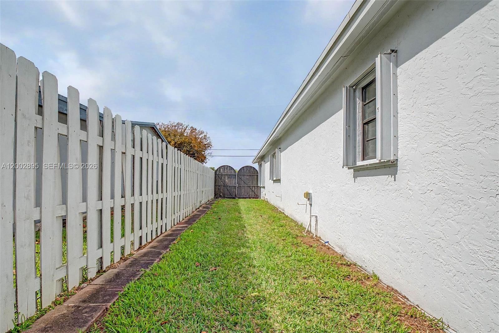 Real estate property located at 10841 68th Dr, Miami-dade, Westwood Ests Sec 2 2nd A, Miami, FL